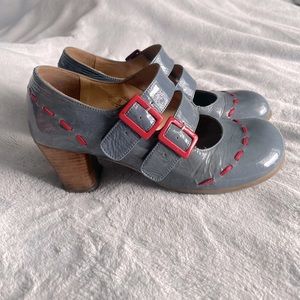 John Fluevog OPERETTA CAVALIERI  double strap Mary Jane, blue with red, size 8